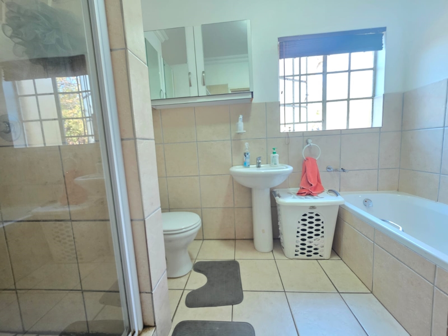 1 Bedroom Property for Sale in Die Bult North West